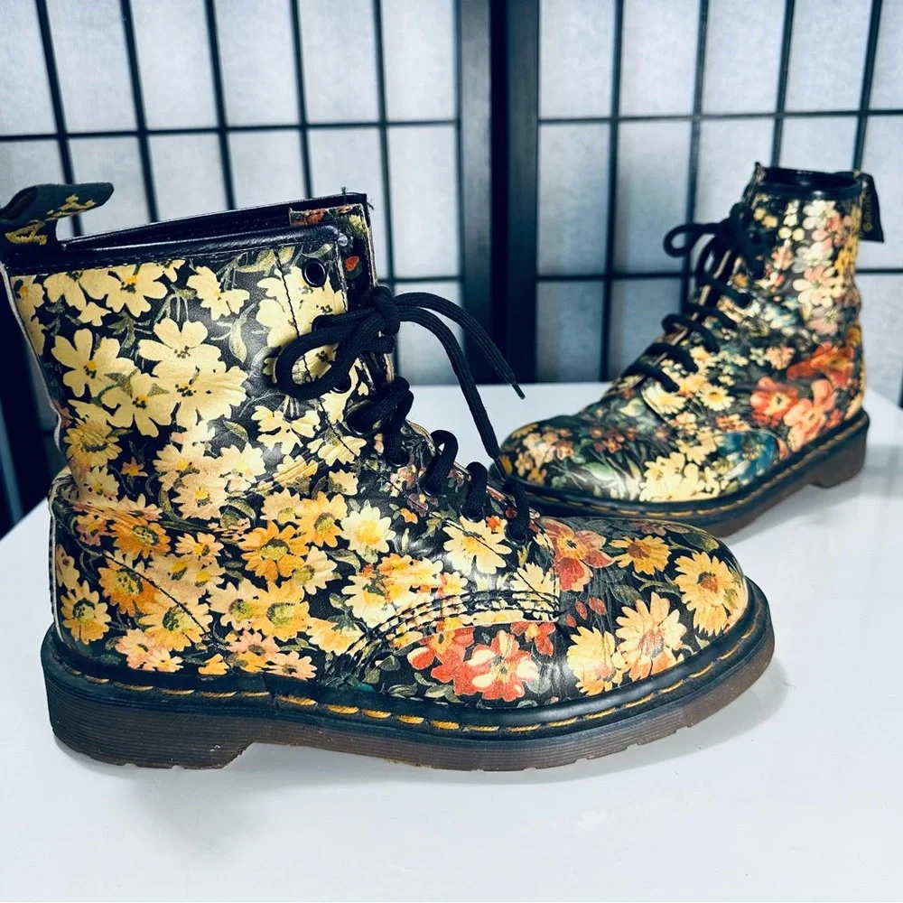 Dr. Martens Original “Made in England” RARE Vintage Floral 1460 Boots